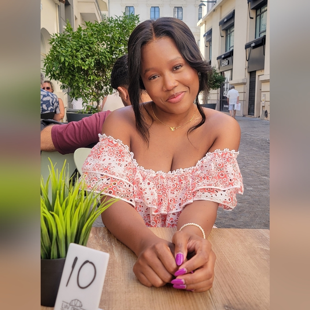 Meet your Posher, Christie